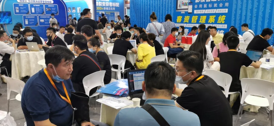 展会圆满收官,利亚方舟SaaS版ERP管理系统引爆上海摄影展